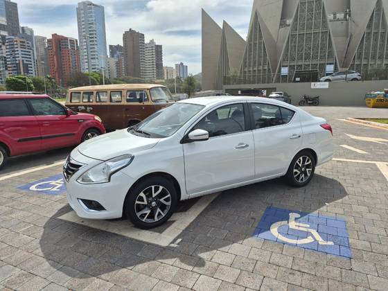 NISSAN VERSA 1.6 16V FLEXSTART UNIQUE 4P MANUAL NISSAN VERSA 1.6 16V FLEXSTART UNIQUE 4P MANUAL